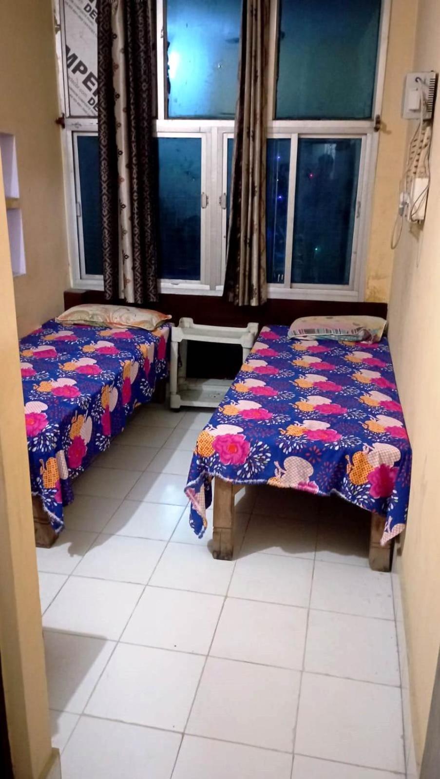 Tiwari Palace Modern Vision Guest House Varanasi Eksteriør billede